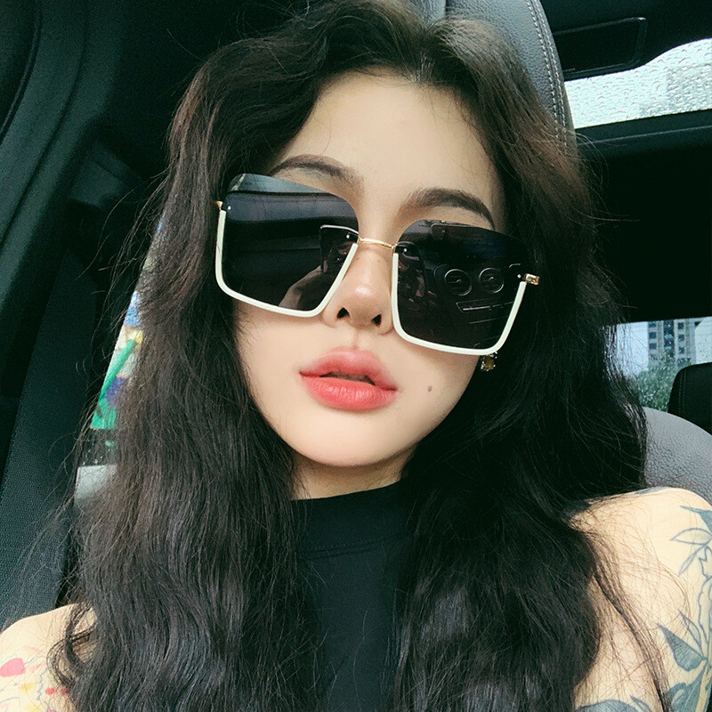 Modes Lielizmēra kvadrātveida saulesbrilles sievietēm Zīmols Retro liela rāmja saulesbrilles sievietēm Metāla daļēji bezmalas dizainers Oculos De Sol