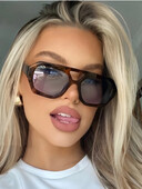 Határokon átnyúló európai és amerikai dupla sugarú szabálytalan napszemüvegek 2023 Új, személyre szabott retró napszemüvegek a gyakornokok körében