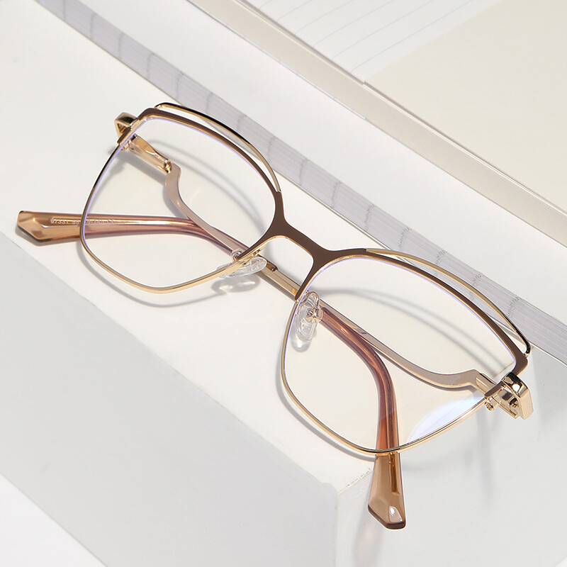 Anti-Blue Light Rays Briļļu ietvars Sieviešu kaķu acu brilles Zīmolu dizaineru caurspīdīgas lēcas datora optiskās brilles