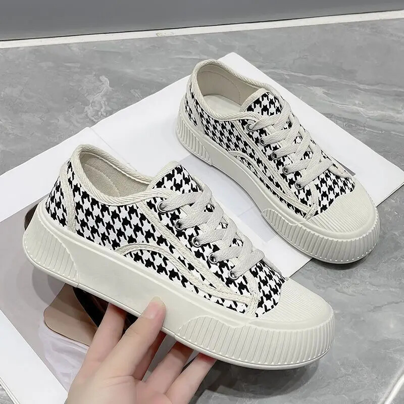 „Canva“ moterų vasara, 2024 m. pavasaris, nauja universali „Ulzzang“ stori, kvėpuojanti sportiniai lentos batai, sausainiai, guma, viršutinė medžiaga