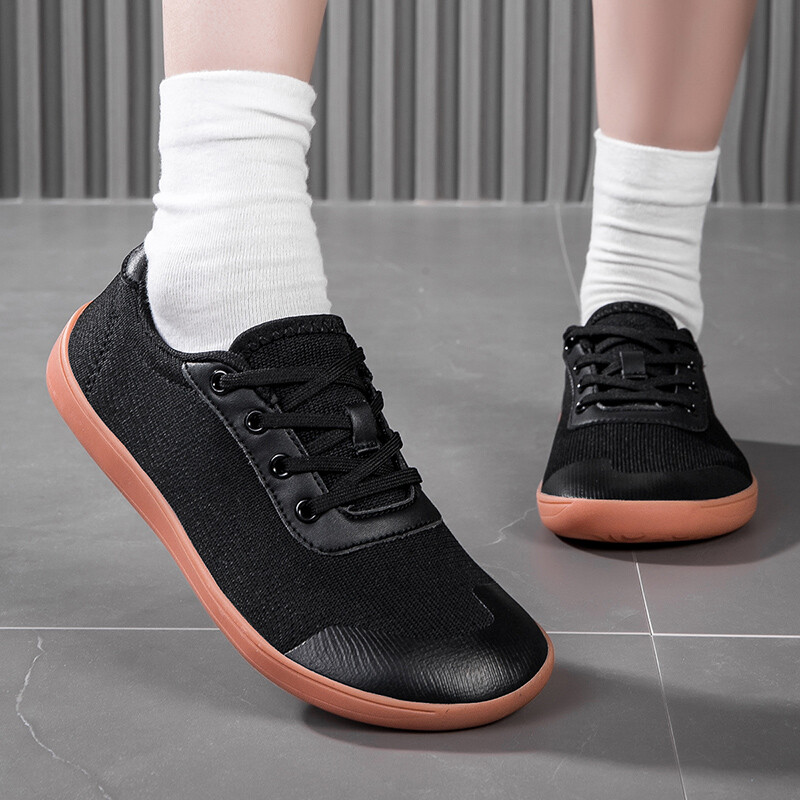 Nauji moteriški sportbačiai Patogūs kvėpuojantys itin lengvi minkšti bėgimo bateliai Plokštūs laisvalaikio sportiniai bateliai su didele galva