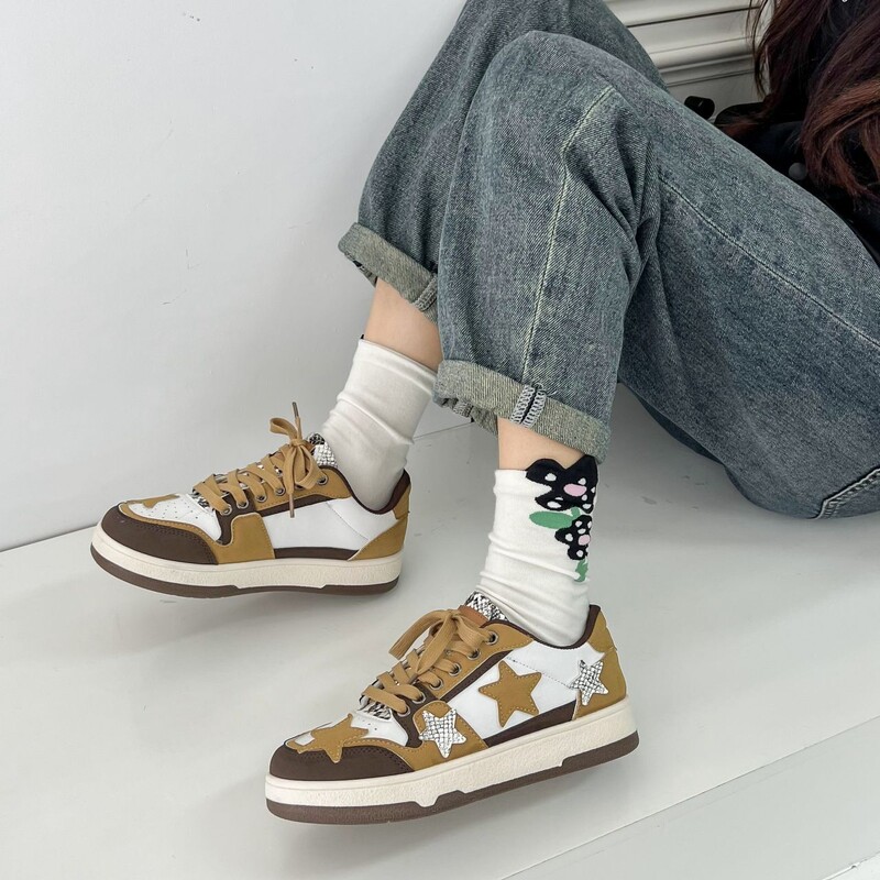 Moteriški „Colourblock“ laisvalaikio sportbačiai, suvarstomi minkšto pado čiuožimo batai, „Stars Decor“ madingi vaikščiojimo treniruokliai