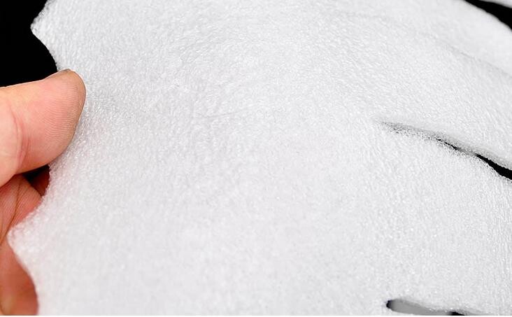 20gab DIY putuplasta baltas viltotas sniegpārslas Mājai Ziemassvētku ballītei Jaunais gads Ziemassvētku eglītes piekariņi Piekaramie rotājumi Logu dekorēšana