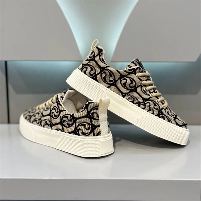 Férfi Cipők Tavaszi Új Sokoldalú Vászon Cipők Alacsony kivágású Alkalmi Deszka Cipők Design Sense Sportcipő Cipők Férfi Zapatos Casuales