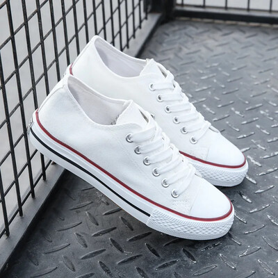 Brīvā laika audekla kedas modes plakani sieviešu ikdienas apavi 2024 elpojoši šņorējami atlētiski zemi palīgi pāris vīriešu borta kurpes Baltas