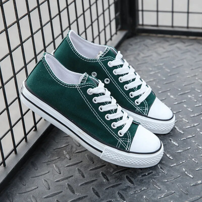 Brīvā laika audekla kedas modes plakani sieviešu ikdienas apavi 2024 elpojoši šņorējami atlētiski zemi palīgi pāris vīriešu borta kurpes Baltas