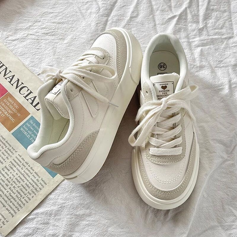 Trendi vászon női cipők 2024 tavaszi és őszi szezon Új design Sense sokoldalú asztali cipő Temperament Little White Shoes