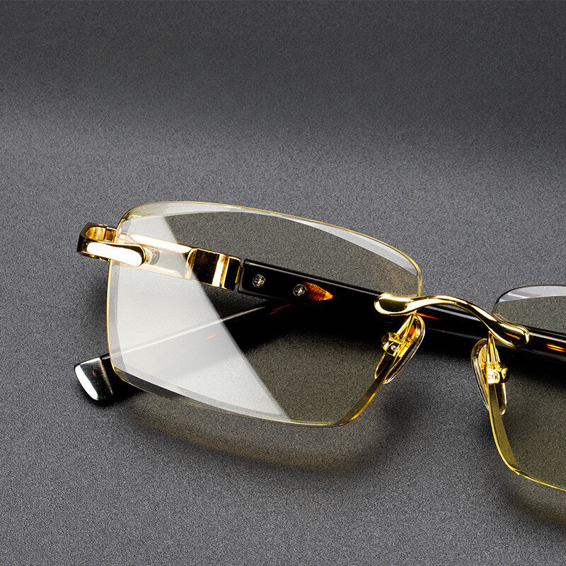 Természetes fém anyagból Presbyopia szemüvegek Szegély nélküli haladó olvasószemüvegek 1.0-4.0 férfi szemvédő üzleti szemüvegek