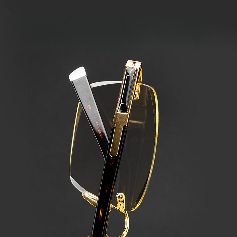 Természetes fém anyagból Presbyopia szemüvegek Szegély nélküli haladó olvasószemüvegek 1.0-4.0 férfi szemvédő üzleti szemüvegek