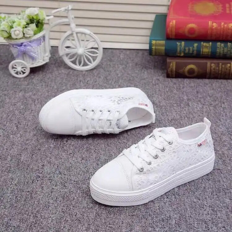 Γυναικεία παπούτσια 2024 Καλοκαιρινή μόδα Casual λευκά παπούτσια Κοψίματα με δαντέλα καμβάς κοίλη αναπνεύσιμη πλατφόρμα Επίπεδα παπούτσια Γυναικεία αθλητικά παπούτσια