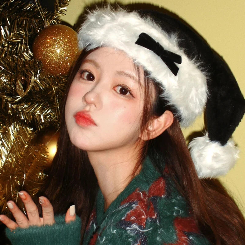 Nauja lanko pliušinė kalėdinė kepurė suaugusiems, raudona juoda kalėdinė skrybėlė moterims, Kalėdų senelis, kosmetikos reikmenys, žieminės kepuraitės „pasidaryk pats“ Kalėdų vakarėlio dekoro dovana