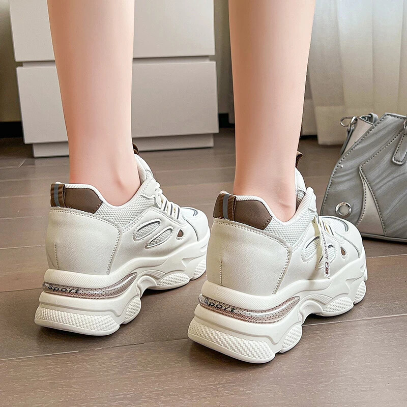 Pantofi la modă și ocazional pentru tată, 2024, cu talpă groasă, plasă, respirabil, înălțime interioară, pantofi albi, pantofi vulcanizați, pantofi de mujer