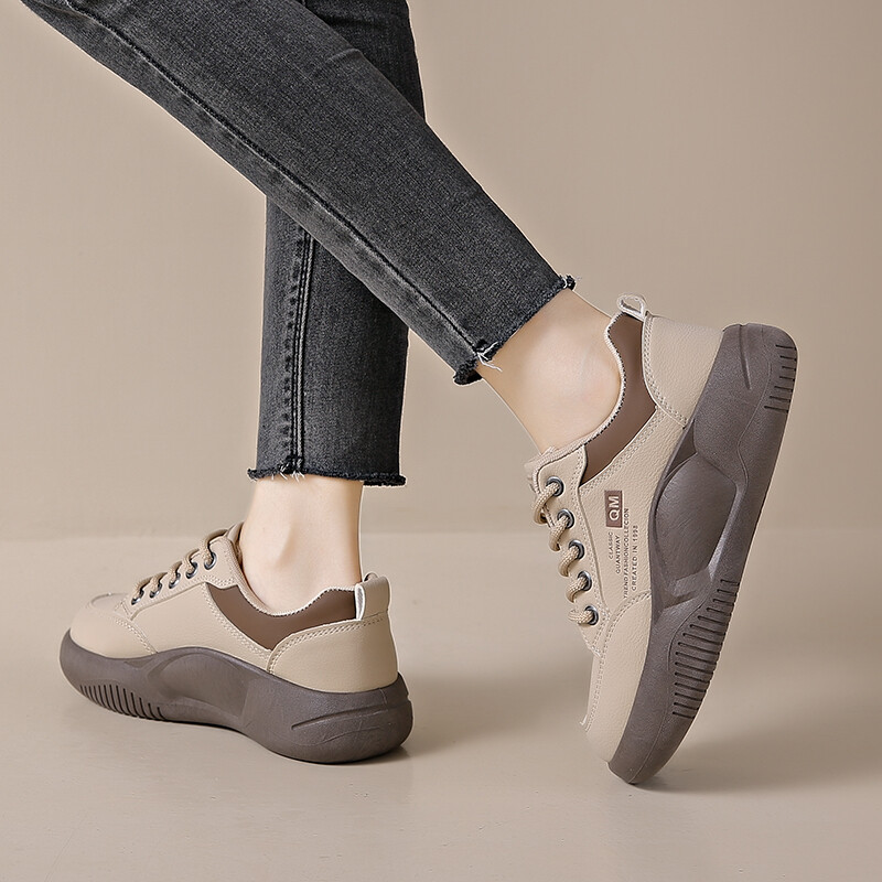 Pantofi de sport noi cu platformă de damă Toamnă Casual Pantofi care cresc înălțimea Studenți la modă Pantofi vulcanizați confortabili cu talpă moale