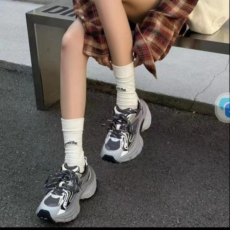 Pantofi de damă de marcă 2024 Pantofi vulcanizați de damă cu șireturi, asortarea culorilor la modă, Reducere caldă, cu vârf rotund, cu plasă, cu platformă, pantofi sport