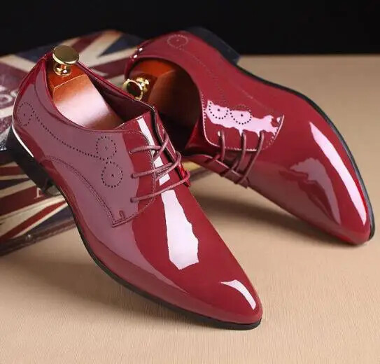 Mados Aukštos kokybės Vyriški oficialūs batai Vyriški Oksfordo odiniai Suknelių Batai Madingi Verslo Vyriški Batai Smailūs vestuviniai batai Juodi