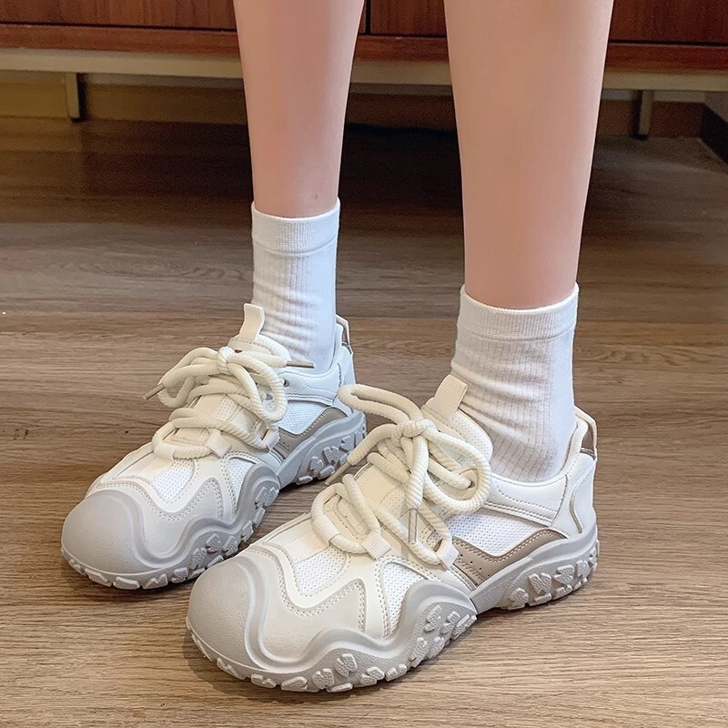 Tenisice Ženske debele potplate 2024. Jesen/zima Nova korejska verzija Moda u fakultetskom stilu Studentska neklizajuća sportska obuća na vezanje