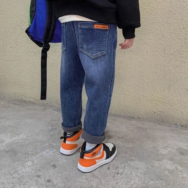 Fiú farmer 2021 új divatos fiú nadrágok klasszikus bő kis nadrágok gyermek nadrágok fekete kék overál