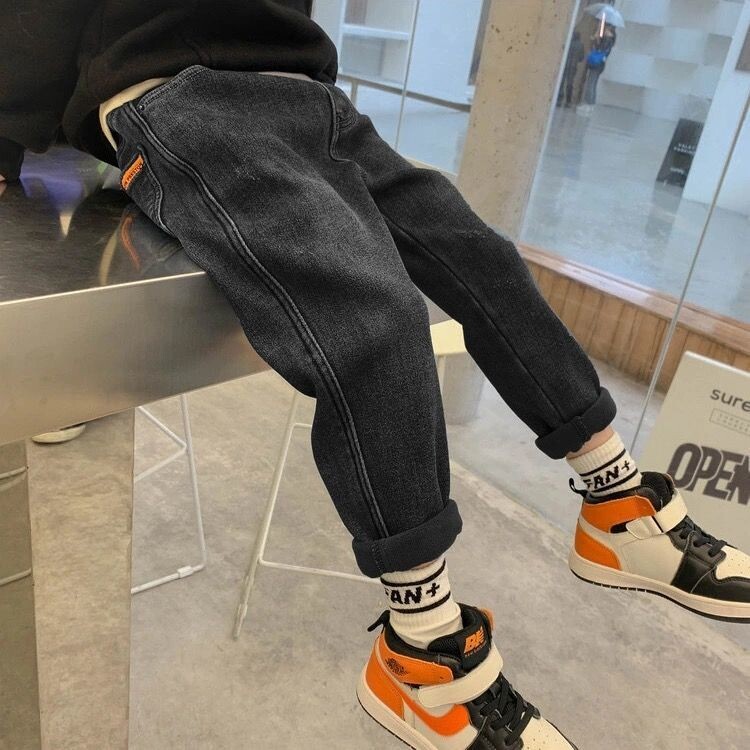 Fiú farmer 2021 új divatos fiú nadrágok klasszikus bő kis nadrágok gyermek nadrágok fekete kék overál