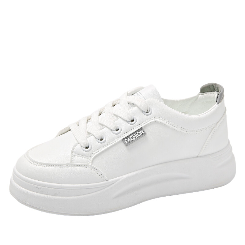 Jauni liela izmēra dāmu modes ikdienas mazi, balti apavi, neslīdoši valkā ērtus sporta augstas kvalitātes ikdienas apavus