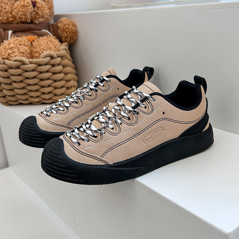 Vastagtalpú könnyű krikettcipők Női Design Sense Niche tornacipők 2024 új tavaszi, őszi, lapos alkalmi edzőcipők