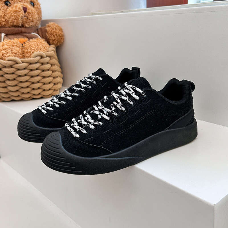 Vastagtalpú könnyű krikettcipők Női Design Sense Niche tornacipők 2024 új tavaszi, őszi, lapos alkalmi edzőcipők