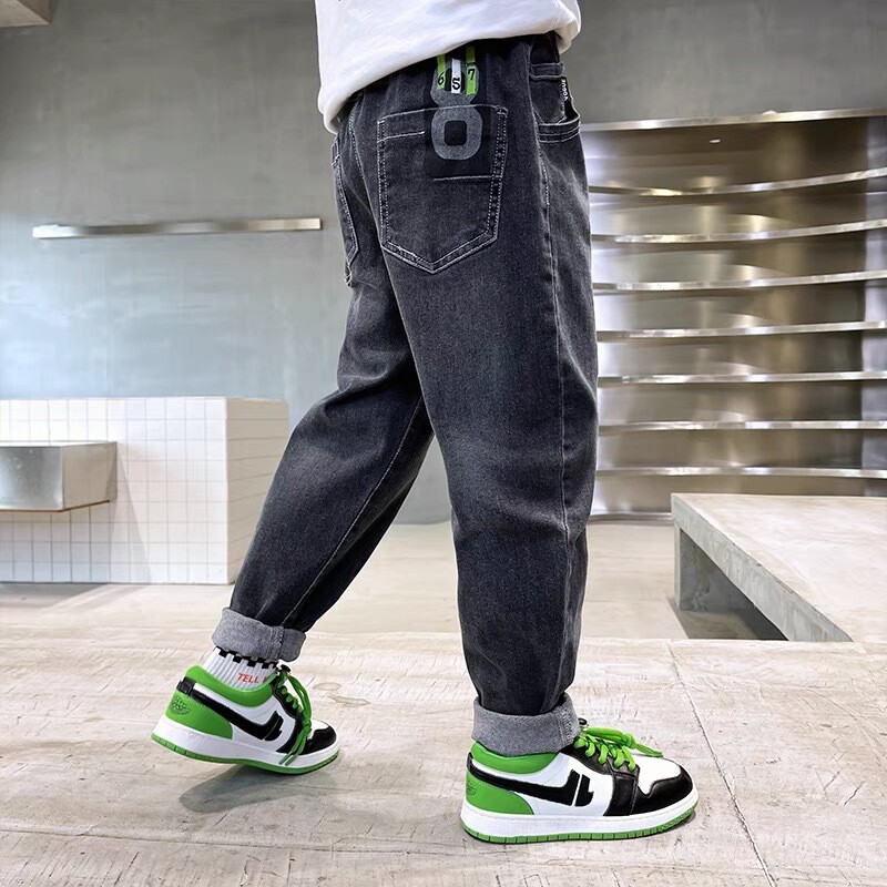 Tavaszi fiú farmerek divatos egyenes nadrágok tini gyerekek alkalmi hosszú nadrágok őszi gyerek nadrágok 4-14 éves fiúknak hosszú nadrágok