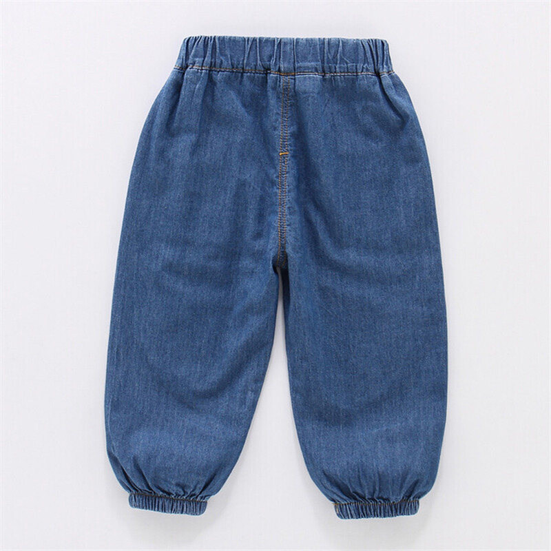 2024 tavaszi és őszi fiúdivat Alkalmi íves kombinált nadrágok Szúnyogálló nadrágok/farmerek 1-6 éves korig