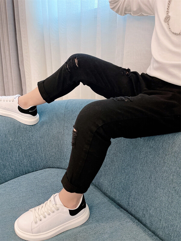 Juodi balti džinsai Vyriški suplėšyti tiesūs tendencija suplėšyti sulaužyti tampriai suvaržyti laisvalaikio džinsiniai kelnės džinsai berniukams hiphopo kelnės