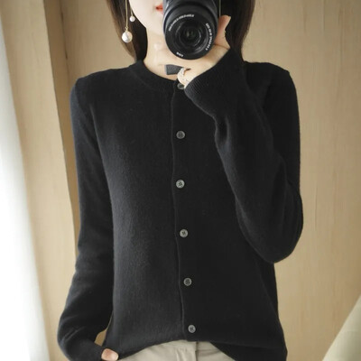 2024, primăvară și toamnă, nou cardigan tricotat cu gâtul în formă de O, pulover, haină scurtă, modă simplă și versatilă, cardigan mic în exterior