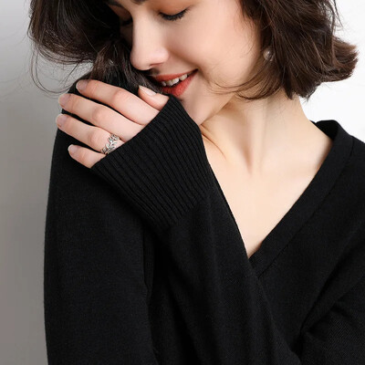 2024 m. Moteriški megztiniai ilgomis rankovėmis megzti viršutiniai drabužiai Tvirtai ploni pavasariniai rudens megztiniai V formos iškirpte Mezginiai Korėjietiški madingi megztiniai