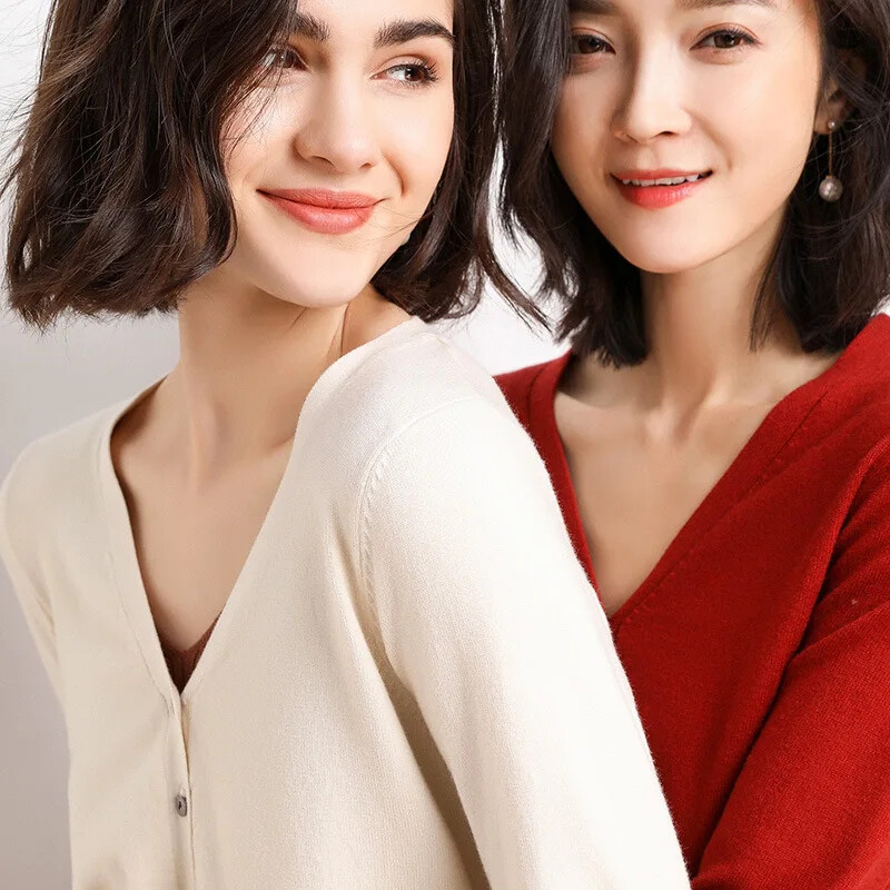 2024 m. Moteriški megztiniai ilgomis rankovėmis megzti viršutiniai drabužiai Tvirtai ploni pavasariniai rudens megztiniai V formos iškirpte Mezginiai Korėjietiški madingi megztiniai