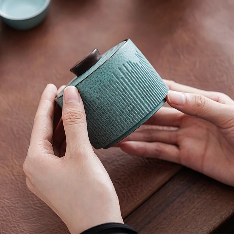 Kerámzöld emlékmű Felnőtt urna Hamvasztásos urnák emberi hamu számára Kutya macskák Madármacska Emlékmű Háziállat Települések Urnák Kisállat Urna