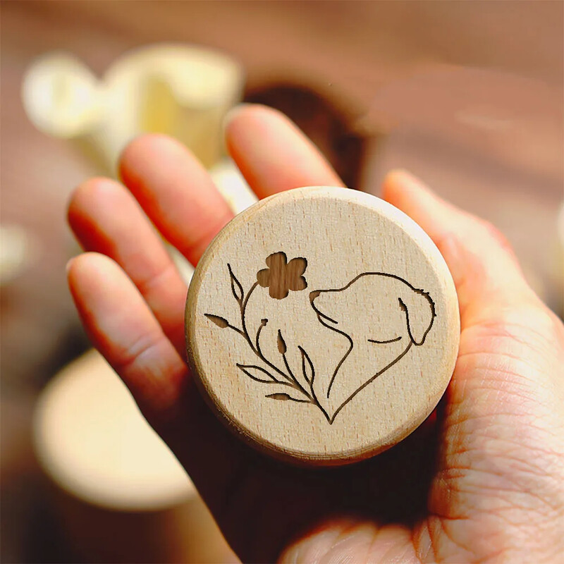 Kutyanyomott, fából faragott kutyaszőrszőr emlékdoboz, fogak mentése kisállat fogak tárolódoboza elveszett kisállat urna emlékére ajándék kutyabarátoknak