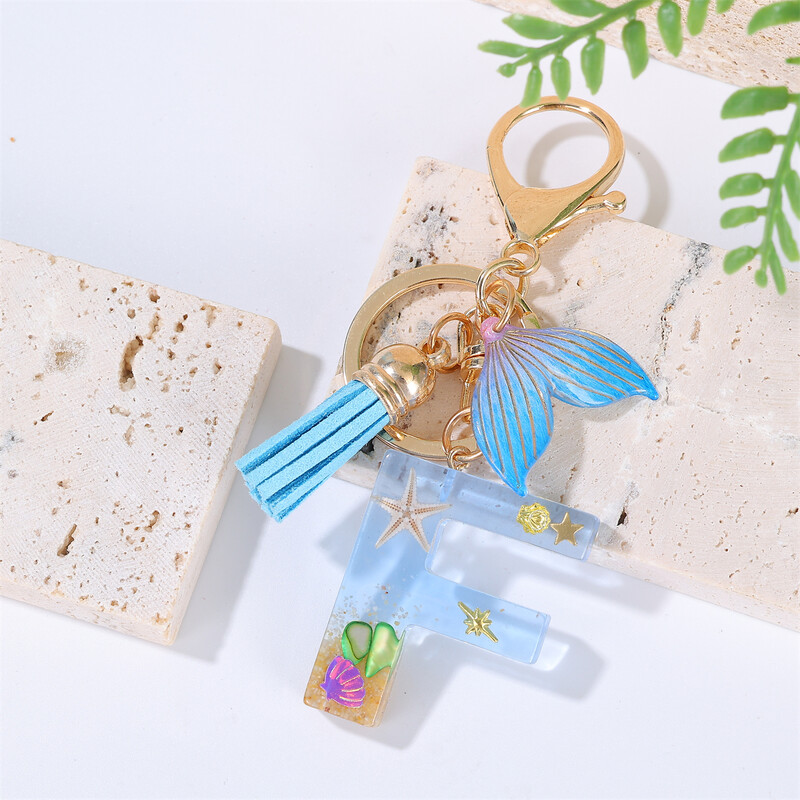 Breloc cu litere inițiale cu gradient pentru femei Breloc mașină în stil oceanic cu balenă cu ciucuri pentru genți de mână Breloc de geantă de rucsac