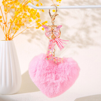 Pink Heart Heart Hairball Инициал ключодържател с ресни пеперуда Ключодържател с 26 букви Ключодържател за кола Дамска чанта Висящ орнамент