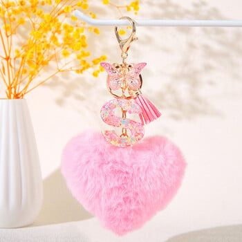 Pink Heart Heart Hairball Инициал ключодържател с ресни пеперуда Ключодържател с 26 букви Ключодържател за кола Дамска чанта Висящ орнамент