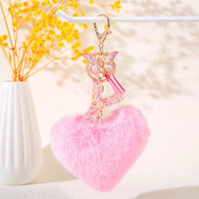 Pink Heart Heart Hairball Initial kulcstartó Butterfly rojttal 26 betűs kulcstartó Autós kulcstartó Női táska függő dísz
