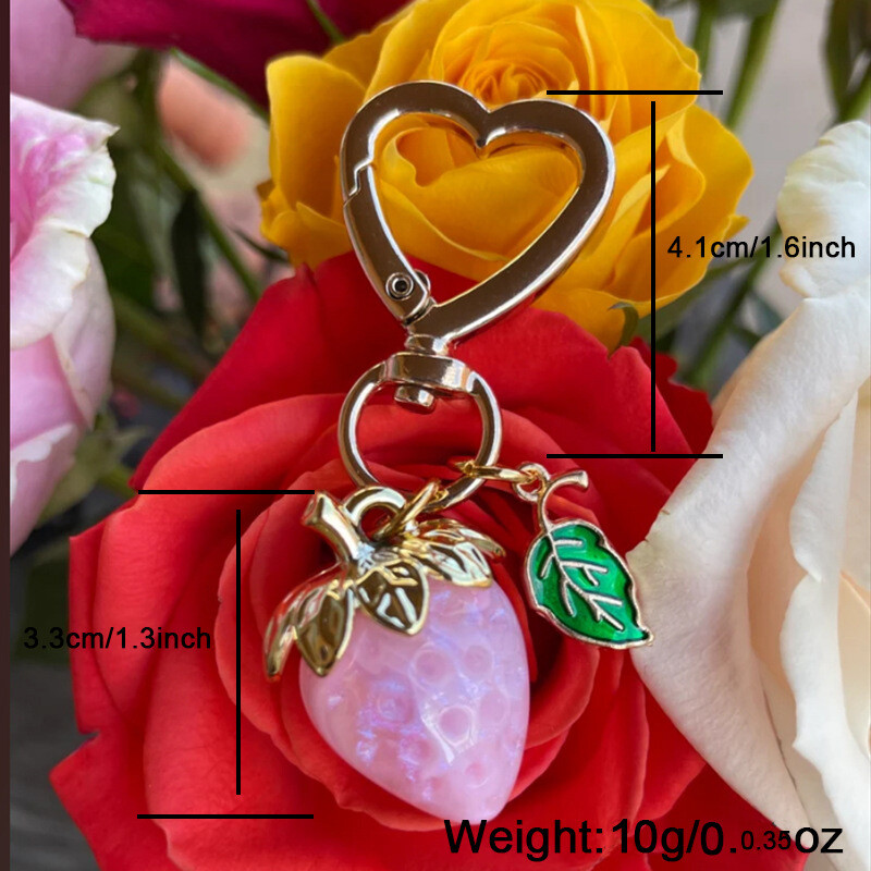 Aranyos eper kulcstartó, esztétikai Y2K táskabűvölők, Kawaii szívvirág százszorszép kulcstartók Kiegészítők dekoráció lányoknak pénztárca ajándék