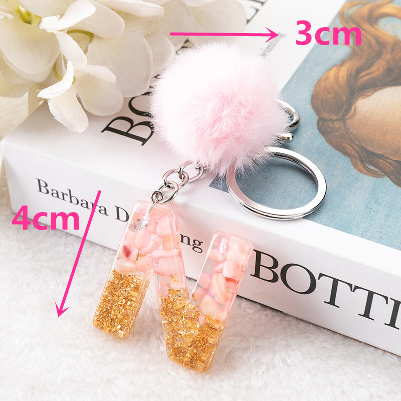 Breloc cu litere cu pompon roz, breloc de chei cu alfabet englezesc cu bile puf, cu sclipici, din rășină, cu oglindă de mașină