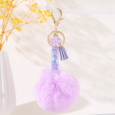 Violetinė gėlių abėcėlės raidžių raktų pakabukas su pliušiniu pompomo dervos blizgučiu Pradinis raktų pakabukas Raktų pakabukas Moteriškas individualumo aksesuaras