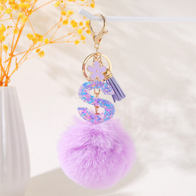 Violetinė gėlių abėcėlės raidžių raktų pakabukas su pliušiniu pompomo dervos blizgučiu Pradinis raktų pakabukas Raktų pakabukas Moteriškas individualumo aksesuaras