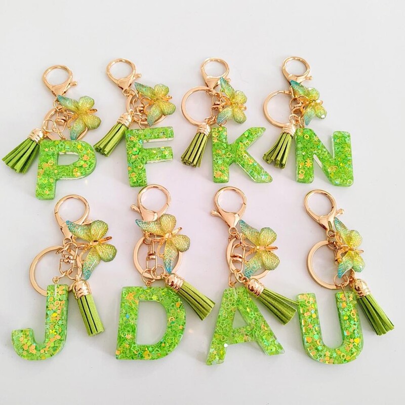 2 bucăți brelocuri cu litere inițiale set de breloc cu pandantiv fluture verde, breloc cu alfabet în relief rafinat, bijuterii, breloc