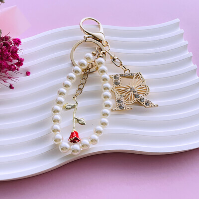 Inițial AZ 26 Fluture Litere majuscule Trandafir Breloc Strasuri Rășină Perle Breloc Cu mărgele Sacoșă Pandantiv Bijuterii Cadou pentru femei