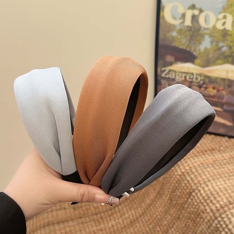 Csúcsminőségű egyszínű szövet széles szélű fejpánt divatos hajkiegészítők női trend hajpánt hajpánt karikás lány fejfedőkhöz