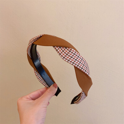 Moteriškas galvos apdangalas, pintas ruoželinio audinio galvos apdangalas merginoms, skirtas apsipirkti veido prausimuisi galvos lankeliu, neslystantis dantytas plaukų dirželis jai