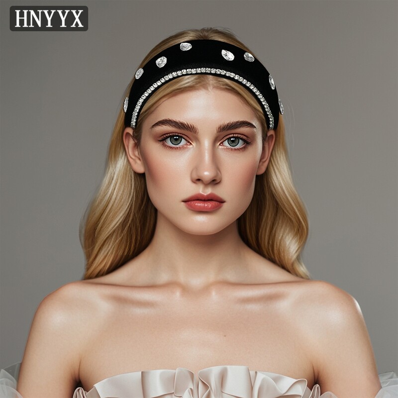 HNYYYX Bandă pentru cap din catifea neagră pentru femei Accesorii pentru păr cu strasuri strălucitoare, căptușită cu burete, pentru cap de mireasă A242