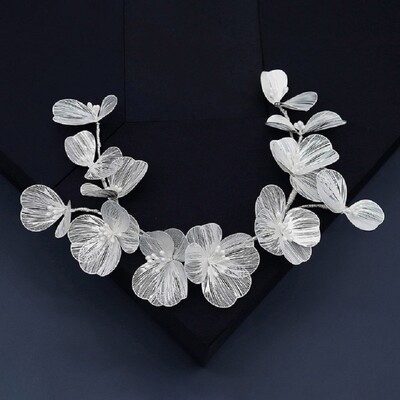 Banda de păr cu flori de zână Tiare florale din metal Tochiu de păr cu perle de mireasă pentru femei Bijuterii de păr de nuntă fermecătoare Bentite de frumusețe pentru căsătorie