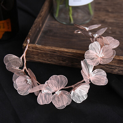 Banda de păr cu flori de zână Tiare florale din metal Tochiu de păr cu perle de mireasă pentru femei Bijuterii de păr de nuntă fermecătoare Bentite de frumusețe pentru căsătorie