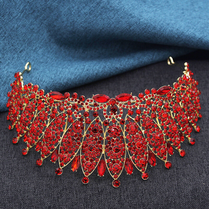 Luxus strasszköves tiara menyasszonynak Tiarák és koronák Parti bemutató Esküvői Korona Haj Ékszer Fejpántok Jelmez kiegészítők