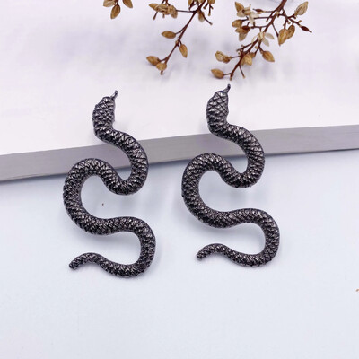 Punk Crazy Twisted Snake Auskarai Moterų Asmenybei Aukso spalvos Metalo Gyvūnų Ilgi Auskarai Moteriški Brinco madingi papuošalai